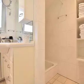 Bild von Luxe woning in Zuid-Limburg met bubbelbad en sauna - Belvilla by Oyo