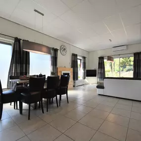 Bild von Luxe woning in Zuid-Limburg met bubbelbad en sauna - Belvilla by Oyo