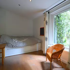 Bild von Sfeervolle bungalow met sauna en hottub - Belvilla by Oyo