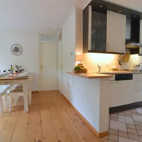 Bild von Sfeervolle bungalow met sauna en hottub - Belvilla by Oyo