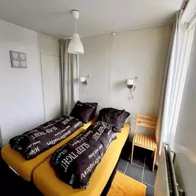 Bild von Vakantiehuis aan het water met steiger - Belvilla by Oyo