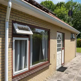 Bild von Rustig gelegen vakantiehuis met gedeeld zwembad - Belvilla by Oyo