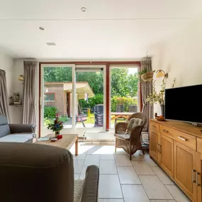 Bild von Rustig gelegen vakantiehuis met gedeeld zwembad - Belvilla by Oyo