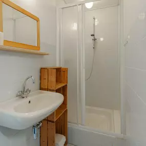 Bild von Karakteristieke kophalsboerderij met roeiboot - Belvilla by Oyo