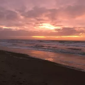 Bild von Sfeervol vakantiehuis vlakbij strand met sauna, hottub en zonnebank - Belvilla by Oyo
