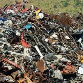 At Alpha Recycling, we focus on providing sustainable and efficient recycling solutions for all metals. We offer competitive pricing for a wide range of metals, including copper, brass, aluminum, and steel, so you can recycle your scrap responsibly while maximizing your returns.