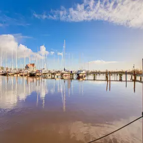Bild von Woonboot in jachthaven van Volendam - Belvilla by Oyo