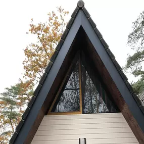 Bild von Leuk vakantiehuis in de natuur op rustig en klein park - Belvilla by Oyo