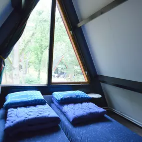 Bild von Leuk vakantiehuis in de natuur op rustig en klein park - Belvilla by Oyo