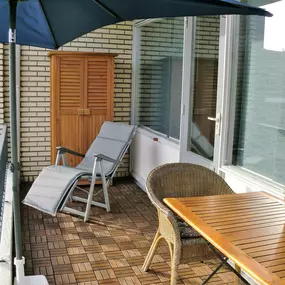 Bild von Appartement aan zee met parkeerplaats - Belvilla by Oyo