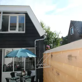 Bild von Modern en compleet gerenoveerd appartement op loopafstand van het strand - Belvilla by Oyo