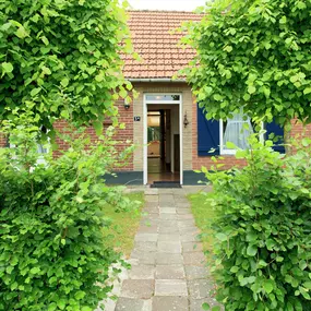 Bild von Vrijstaand vakantiehuis met omheinde tuin - Belvilla by Oyo