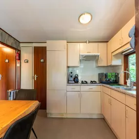 Bild von Mooi chalet in Stegeren met een aangenaam terras - Belvilla by Oyo
