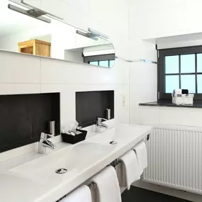 Bild von Comfortabel chalet in Epen in de buurt van het bos - Belvilla by Oyo