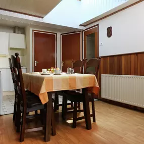 Bild von Landelijk vakantiehuis in Ulicoten met een terras - Belvilla by Oyo