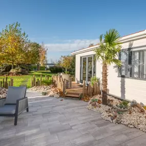 Bild von Chalet Sea Rocks met uitzicht en tuin - Belvilla by Oyo