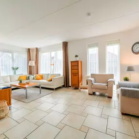 Bild von Aangenaam vakantiehuis in Zeewolde met gedeeld zwembad - Belvilla by Oyo