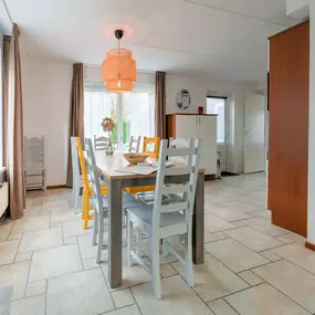 Bild von Aangenaam vakantiehuis in Zeewolde met gedeeld zwembad - Belvilla by Oyo