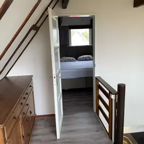 Bild von Huisje met weids uitzicht en tuin op het zuiden - Belvilla by Oyo