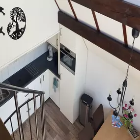 Bild von Huisje met weids uitzicht en tuin op het zuiden - Belvilla by Oyo