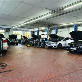 Bild von Automobil Agent