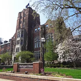 Only 10 minutes from the acclaimed University of Michigan campus