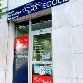 Bild von RUEIL FORMATION ROUTIERE Auto-moto-école