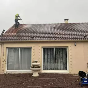 Bild von S.Francky Couverture: Couvreur, Rénovation toiture, Démoussage, Seine-Maritime