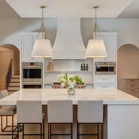 luxury modern white kitchen_Augusta Homes