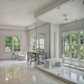 luxury white marble bathroom_Augusta Homes