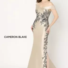 La Belle Mariee Bridal
14 Summit Square Shopping Center
Langhorne, PA 19047
(215) 860-6400