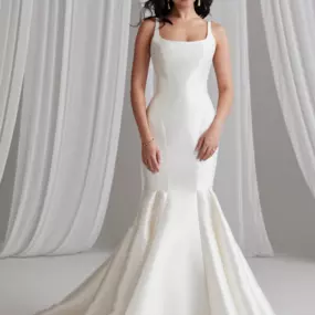 La Belle Mariee Bridal
14 Summit Square Shopping Center
Langhorne, PA 19047
(215) 860-6400