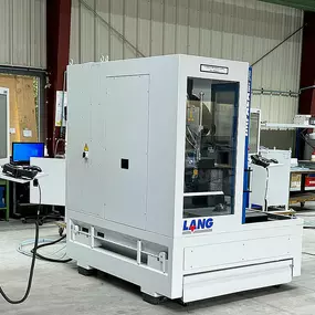 LANG GmbH & Co. KG, Hüttenberg, CNC-Fräsmaschinen, Präzision ist unsere Welt