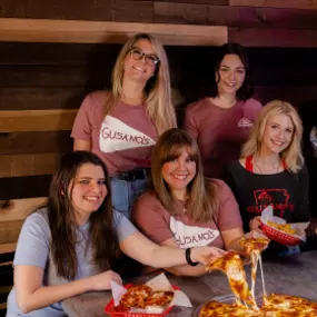 Bild von Gusano's Chicago-Style Pizzeria