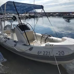 Bild von La Marina Chárter Náutico