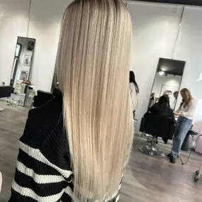 Bild von TBH - The Blonde House by Eno München