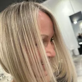 Bild von TBH - The Blonde House by Eno München