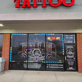Bild von Tough It Out Tattoo Waukegan