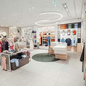 Bild von Lacoste Hamburg Überseequartier
