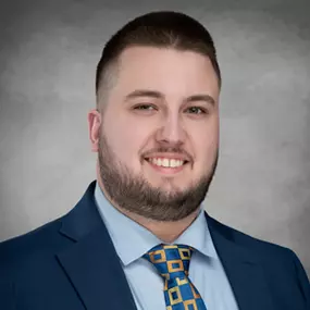 George Yost - Old National Wealth Advisors, Associate Wealth Advisor in Gurnee,IL professional headshot