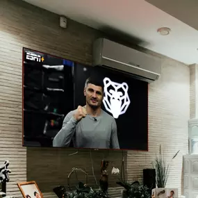 Bluestage Marketing launches ESPN+ ads for a boxing gym in Los Angeles.