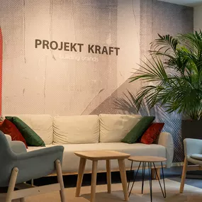 Empfang und Wartebereich bei Projekt Kraft in Freiburg
