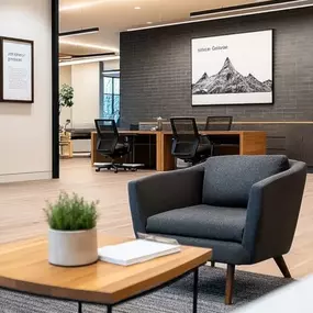 A modern resident lounge at Creekline at Fairfield Apartments offering a comfortable and stylish space to unwind.