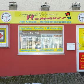 Bild von FAHRSCHULE / Ferienfahrschule und Handicapfahrschule Hemauer GmbH