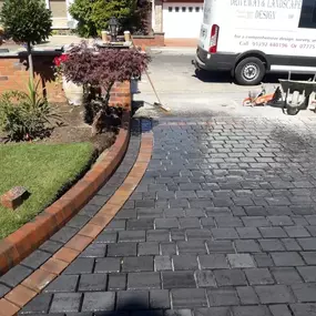 Bild von Driveway & Landscape Design