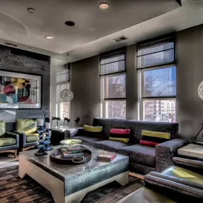 The Swift Petworth Metro | Clubroom