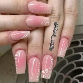 Bild von Nagelstudio Zürich - DUVI Nails an der Langstrasse