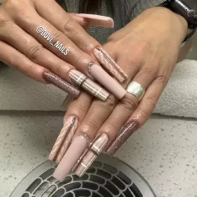 Bild von Nagelstudio Zürich - DUVI Nails an der Langstrasse