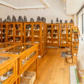 Dans la boutique de minéraux à Thonon