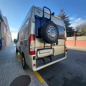 Bild von FreeVans S.L.- Taller de Autocaravanas & Camper Barcelona